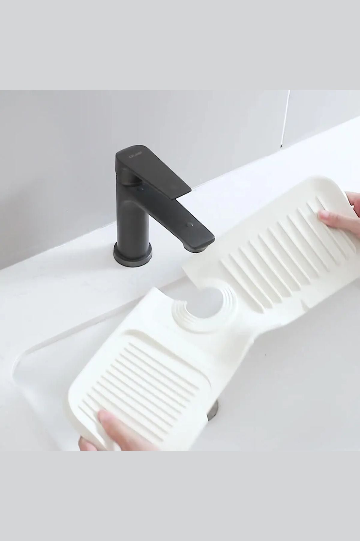 قاعدة سيليكون لتجفيف الحوض